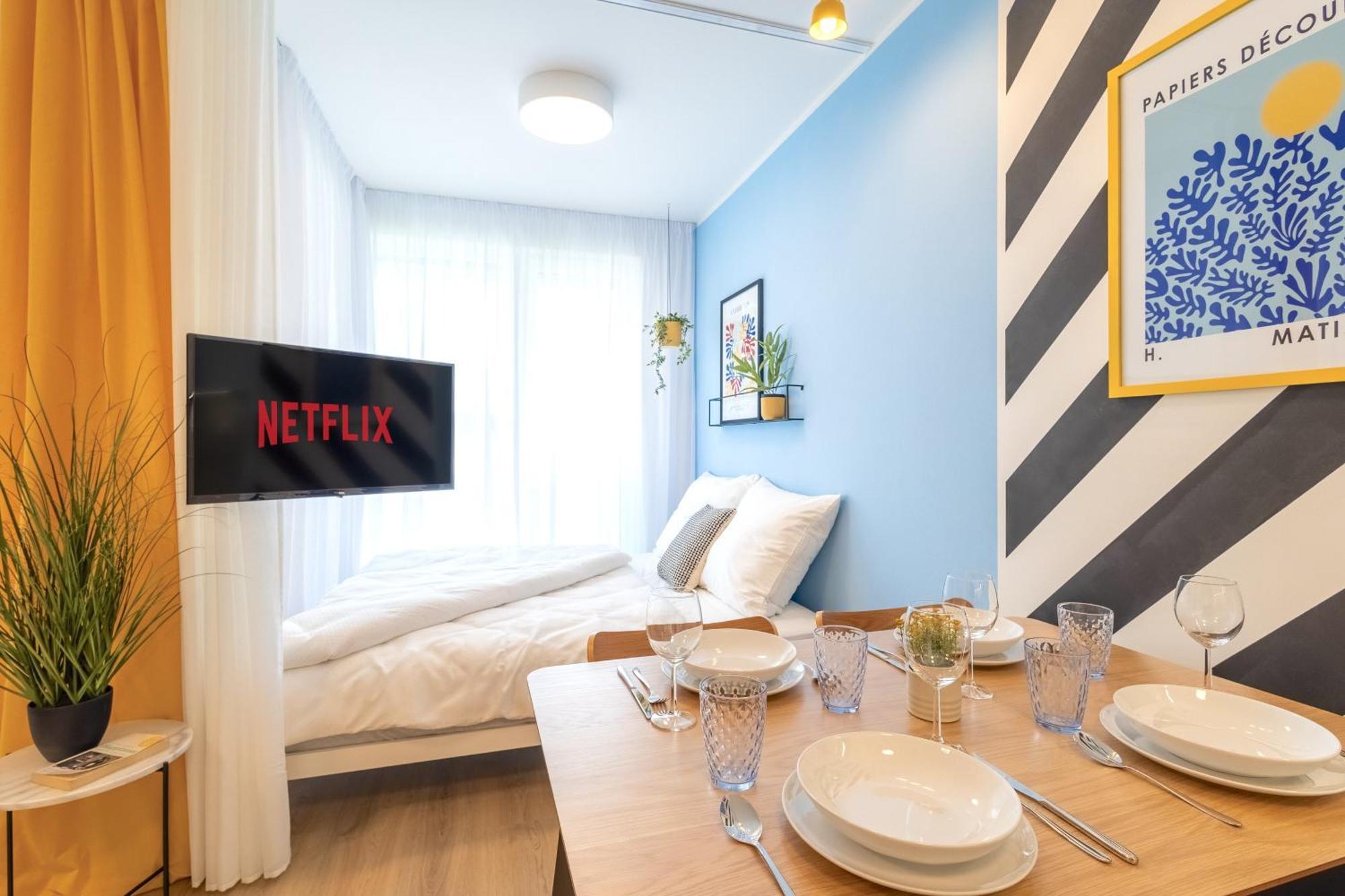 Yellow Apartment - Balcony, Free Parking, By Gravity Praga Exterior foto