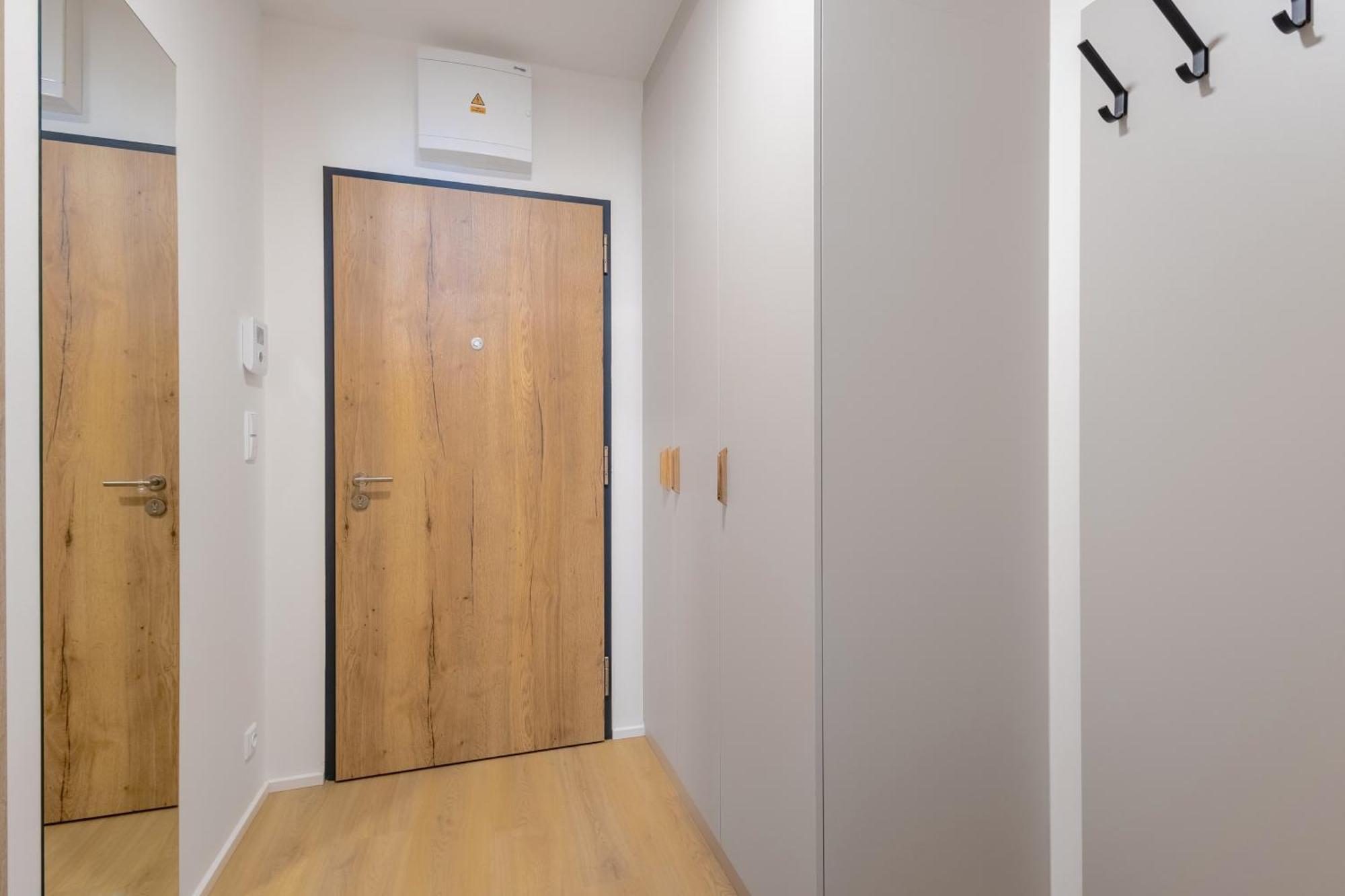 Yellow Apartment - Balcony, Free Parking, By Gravity Praga Exterior foto