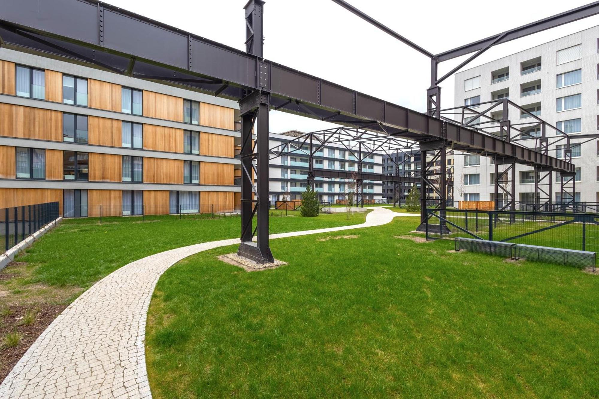 Yellow Apartment - Balcony, Free Parking, By Gravity Praga Exterior foto