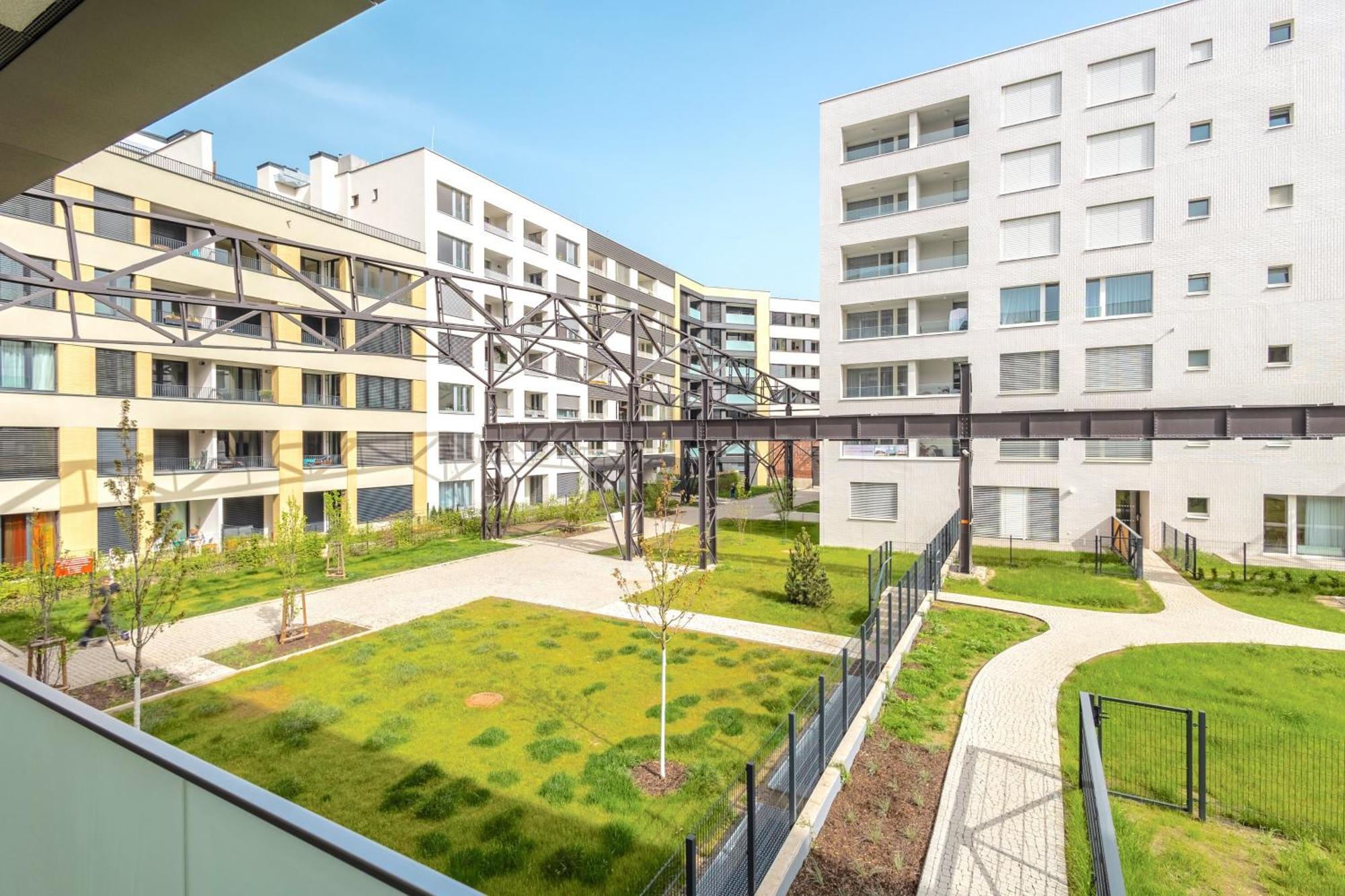 Yellow Apartment - Balcony, Free Parking, By Gravity Praga Exterior foto
