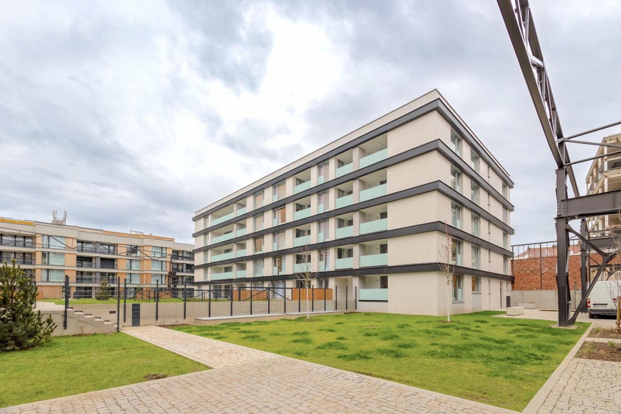 Yellow Apartment - Balcony, Free Parking, By Gravity Praga Exterior foto