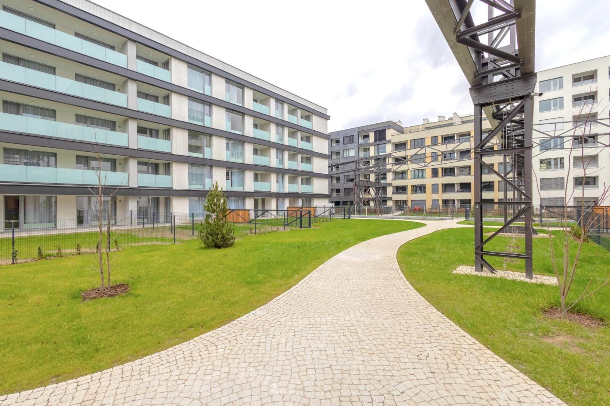 Yellow Apartment - Balcony, Free Parking, By Gravity Praga Exterior foto