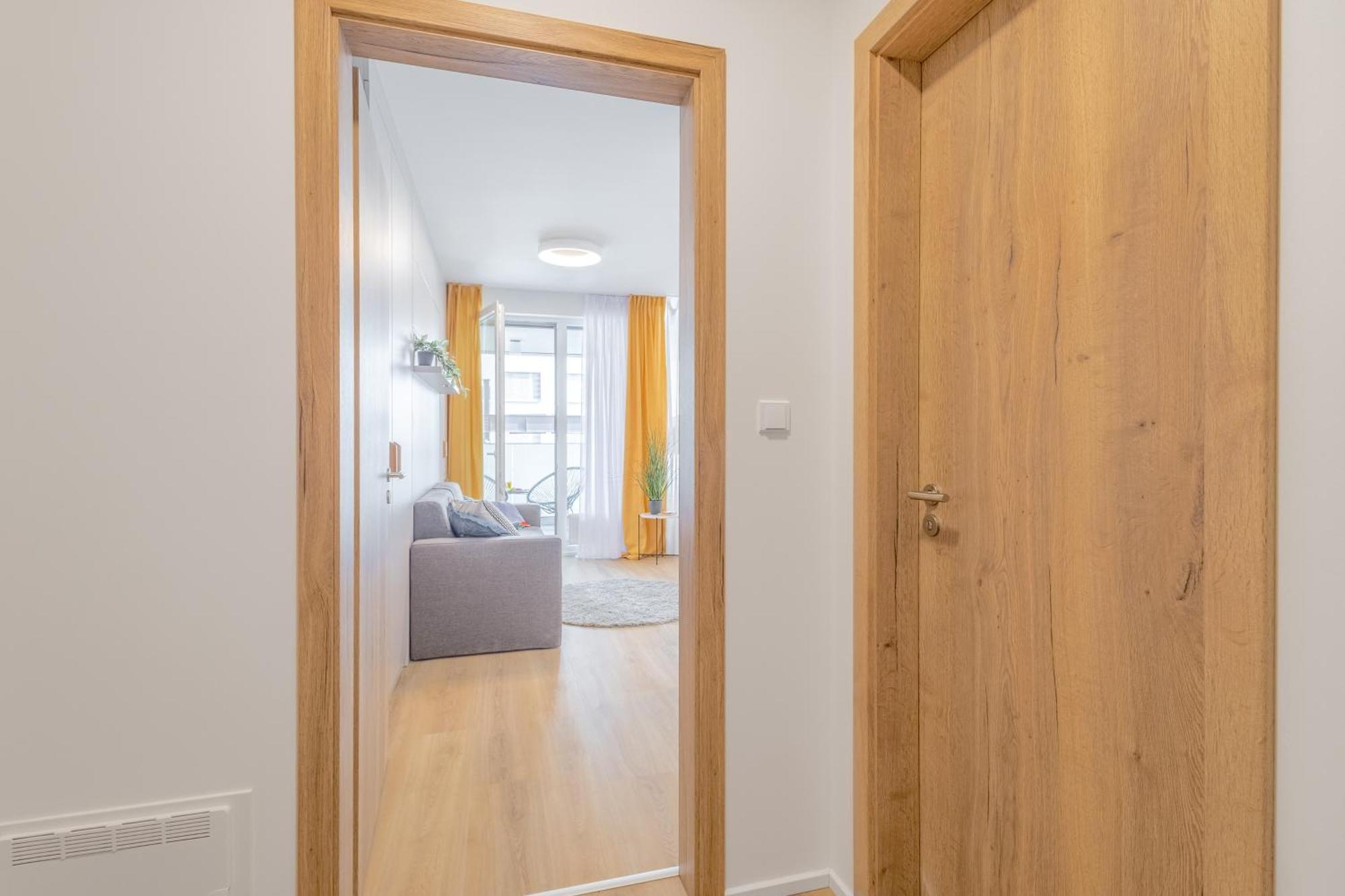 Yellow Apartment - Balcony, Free Parking, By Gravity Praga Exterior foto